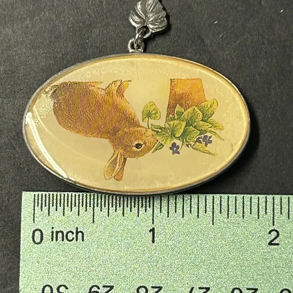 Vintage 1999 Marjolein Bastin Oval‎ Bunny Pewter Brooch Heart Leaf Drop Charm